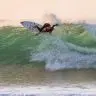 Italo Ferreira avança às oitavas em J-Bay