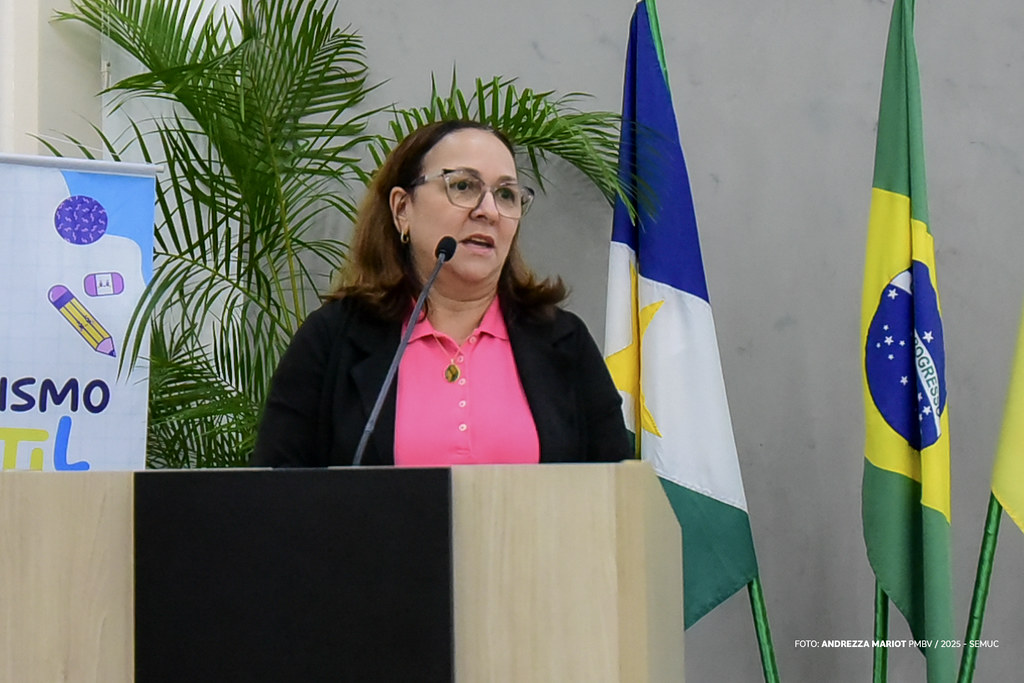 1761692797 740 Estudantes vivem experiencia de minivereadores na Camara Municipal