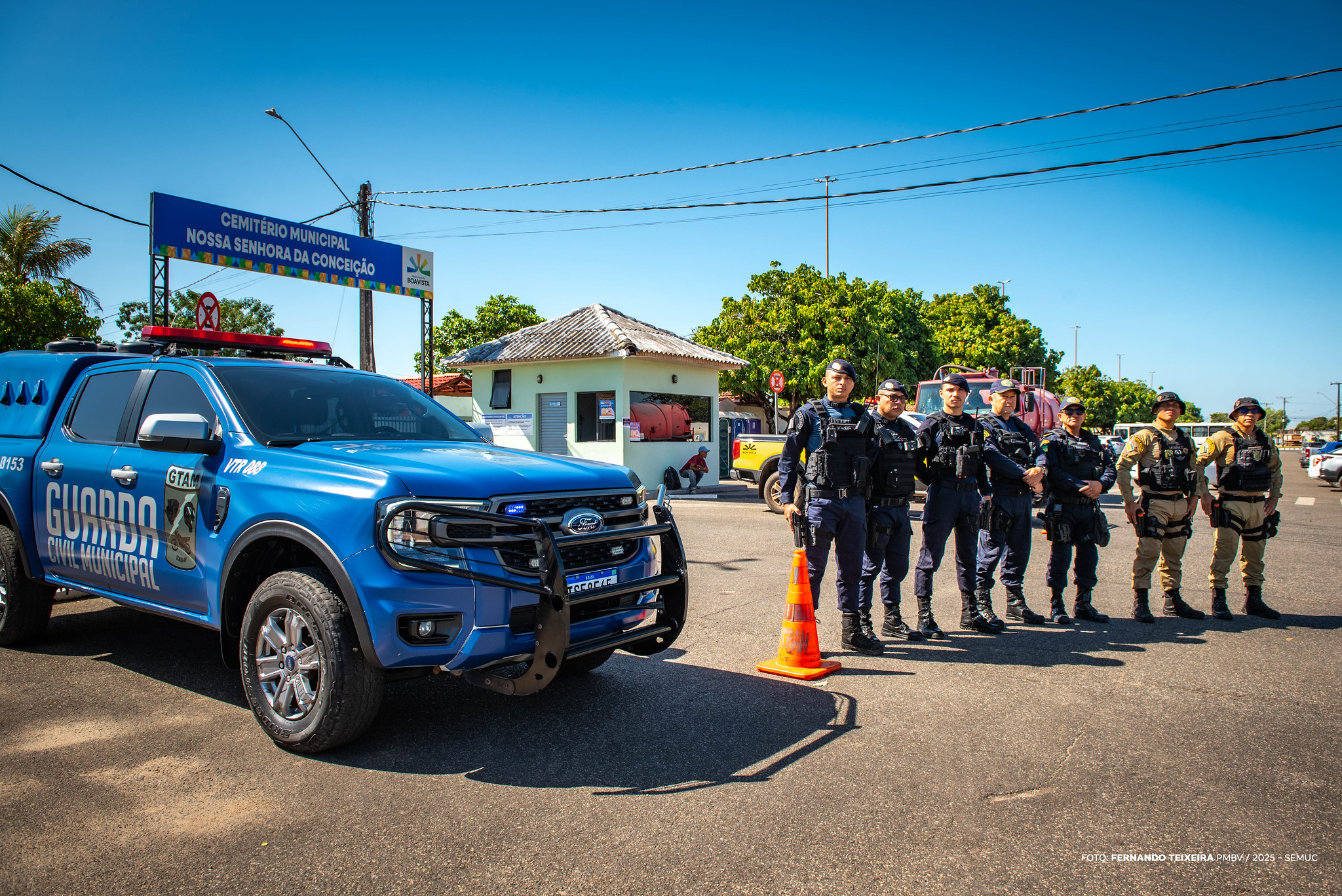 1761885353 429 Prefeitura de Boa Vista faz manutencao no cemiterio para Finados