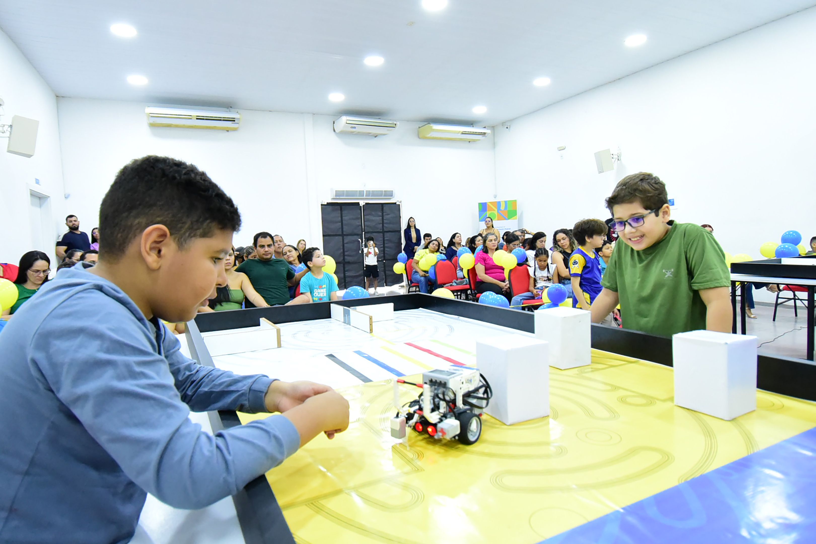 1762374641 30 CMI encerra curso com 10o Torneio Municipal de Robotica