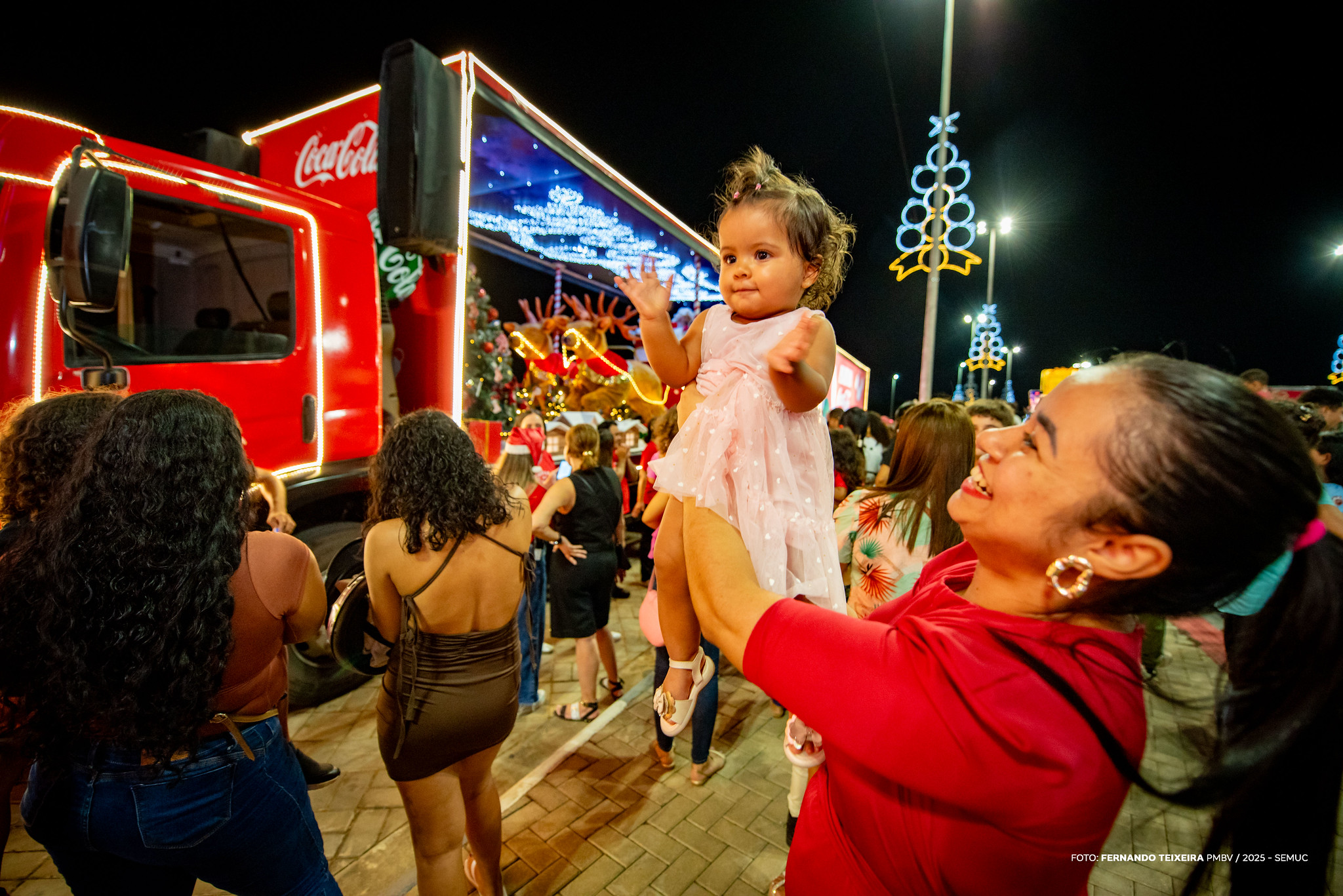 1762878638 294 Caravana natalina da Solar Coca Cola desembarca em Boa Vista