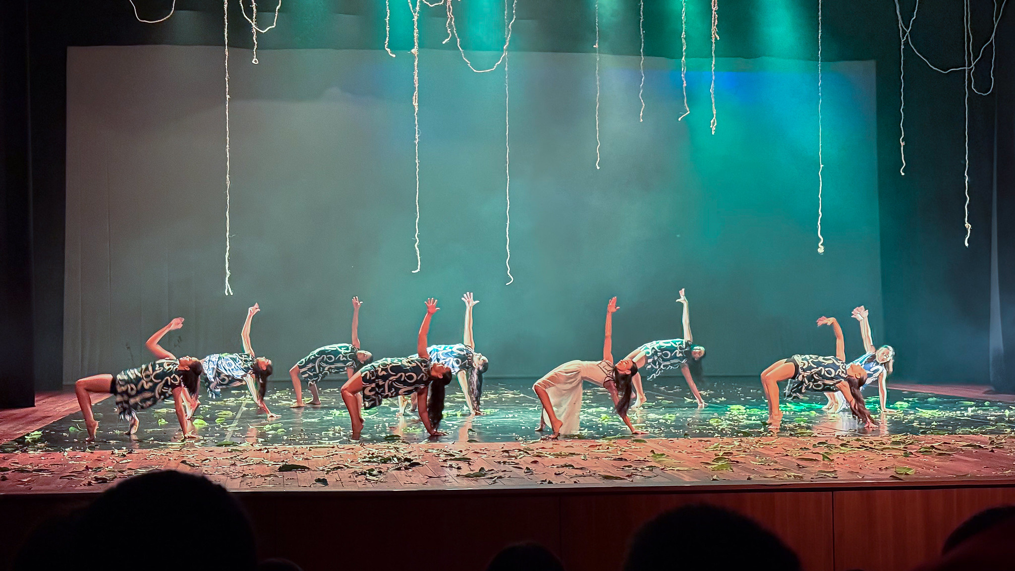 1763265078 161 Abatan Danca que une corpo terra e lendas