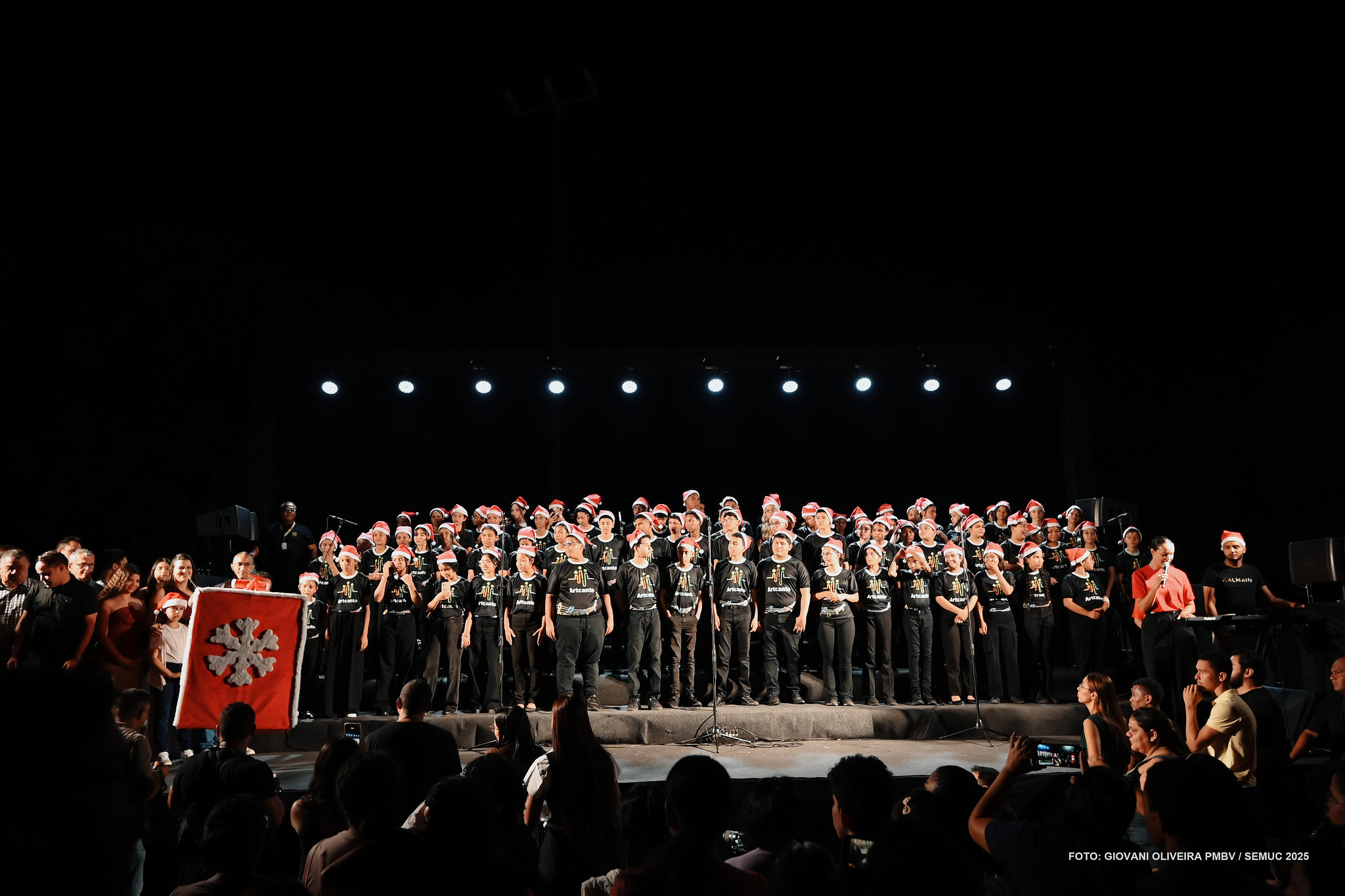 1763443090 72 Arvores de Natal iluminam Boa Vista em clima de uniao