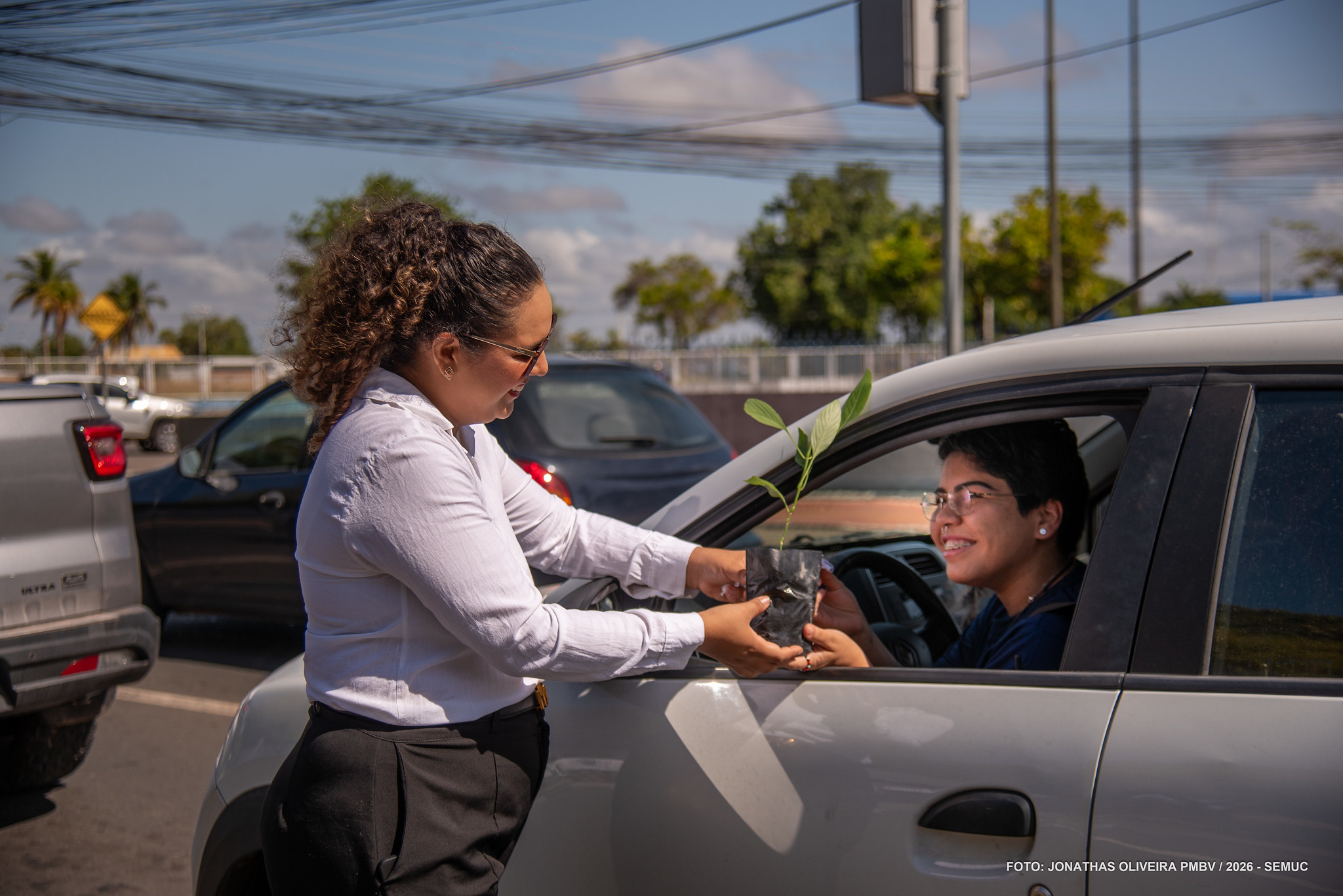 1769845336 54 Gentileza e rosas marcam acao do Janeiro Branco