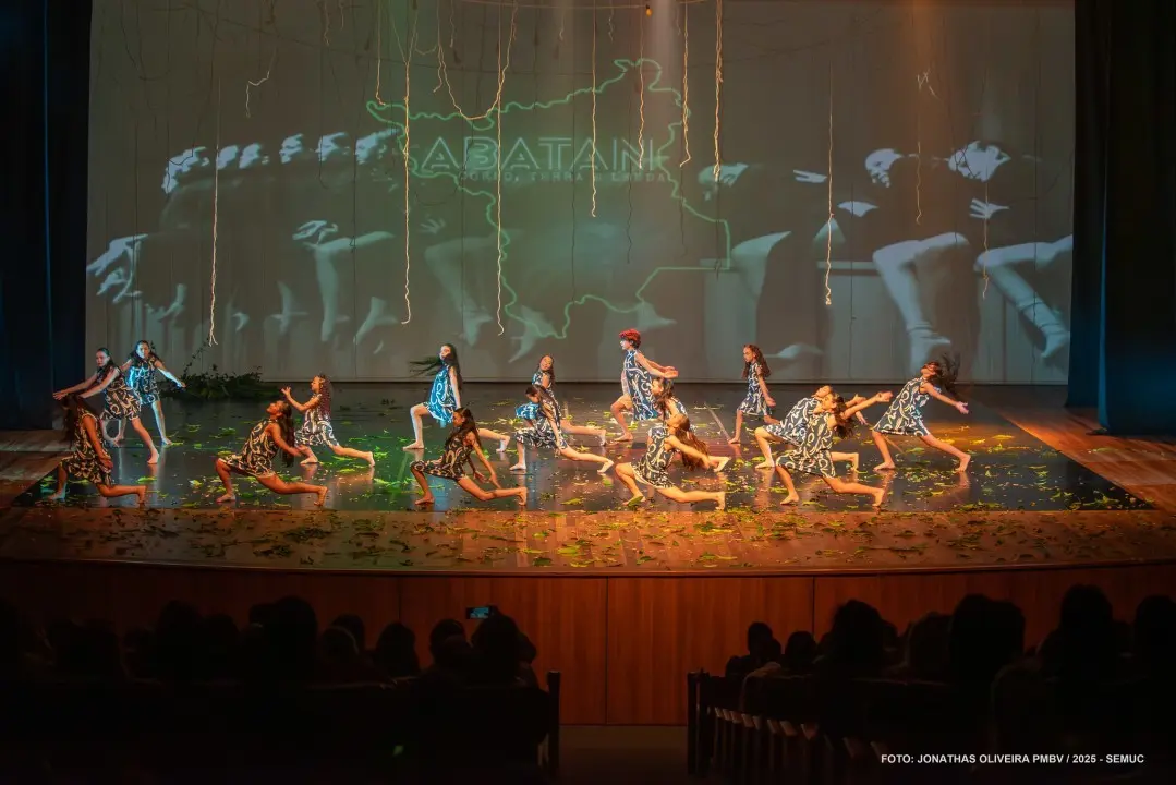 1770135187 238 Vagas abertas no Corpo de Baile do Teatro Municipal