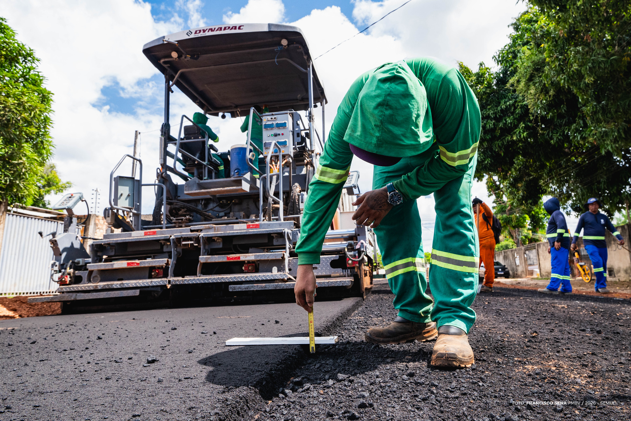 1770323395 295 Asfalto melhora ruas do bairro Dr Airton Rocha