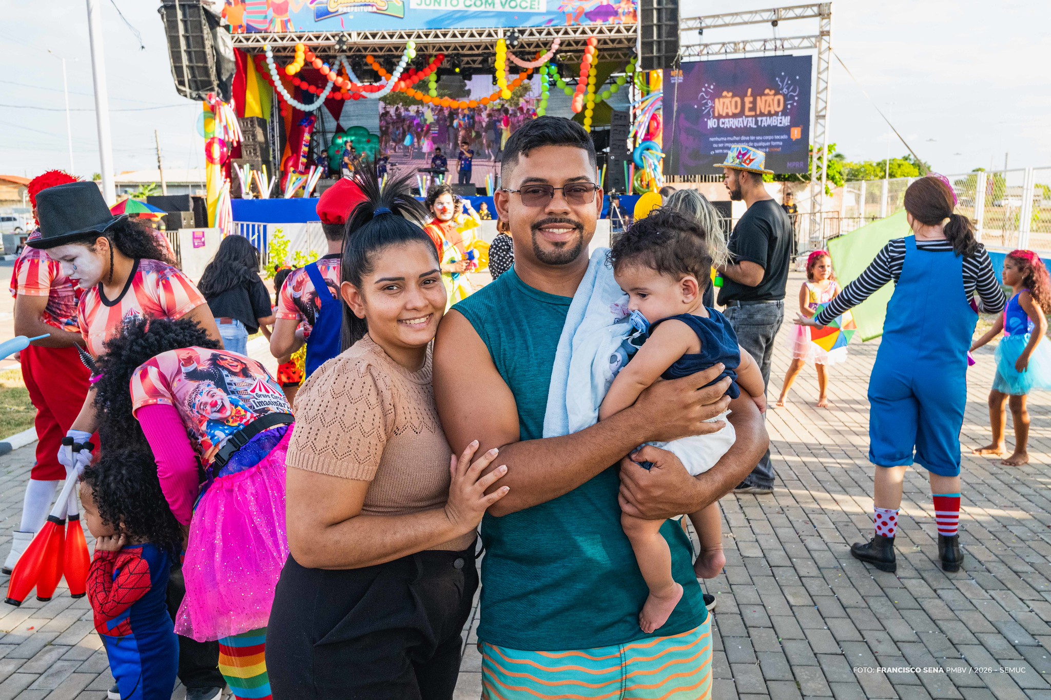 1771221642 100 Carnaval 2026 Bloco comunitario reune familias em festa