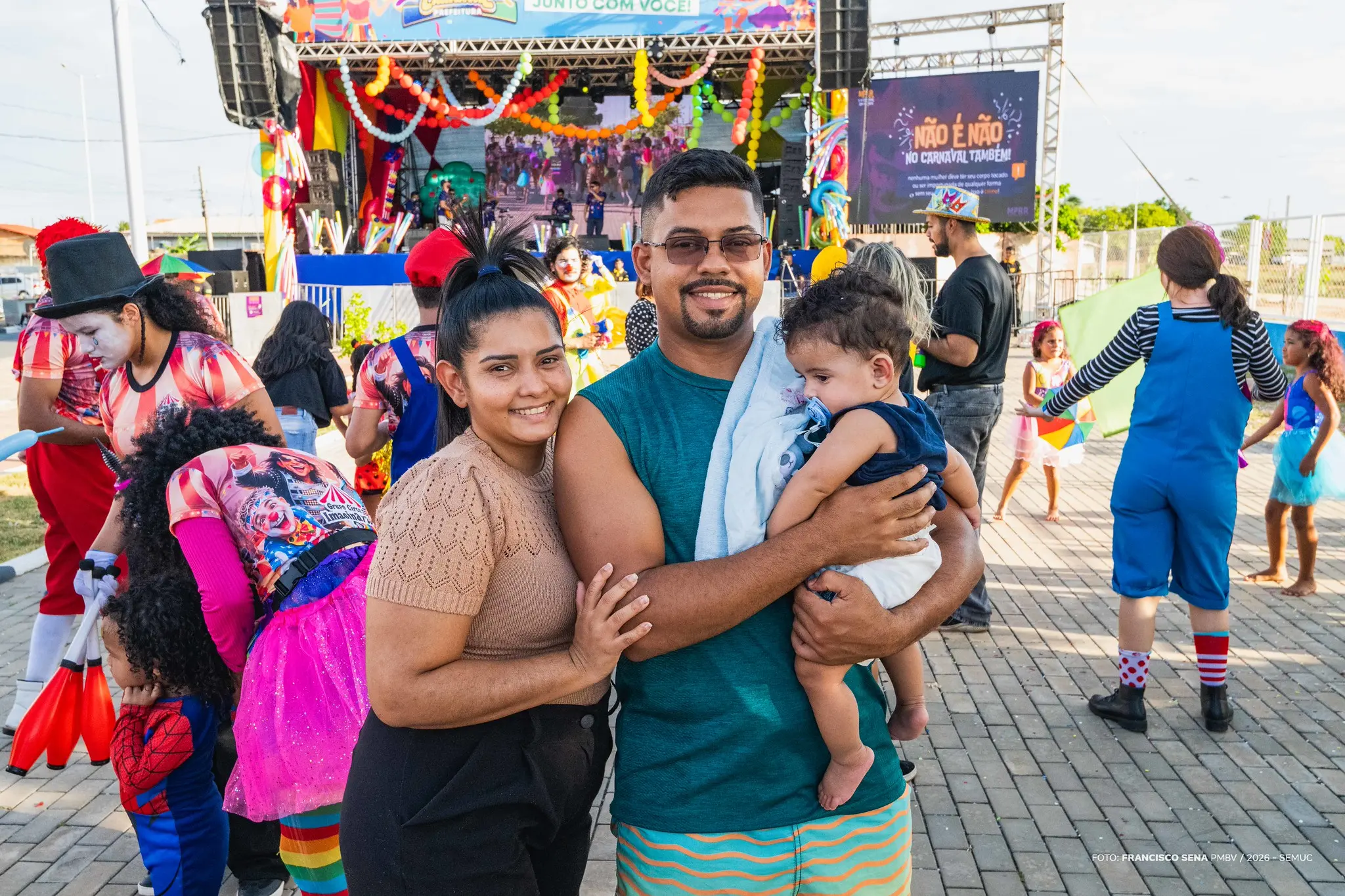 1771221642 100 Carnaval 2026 Bloco comunitario reune familias em festa