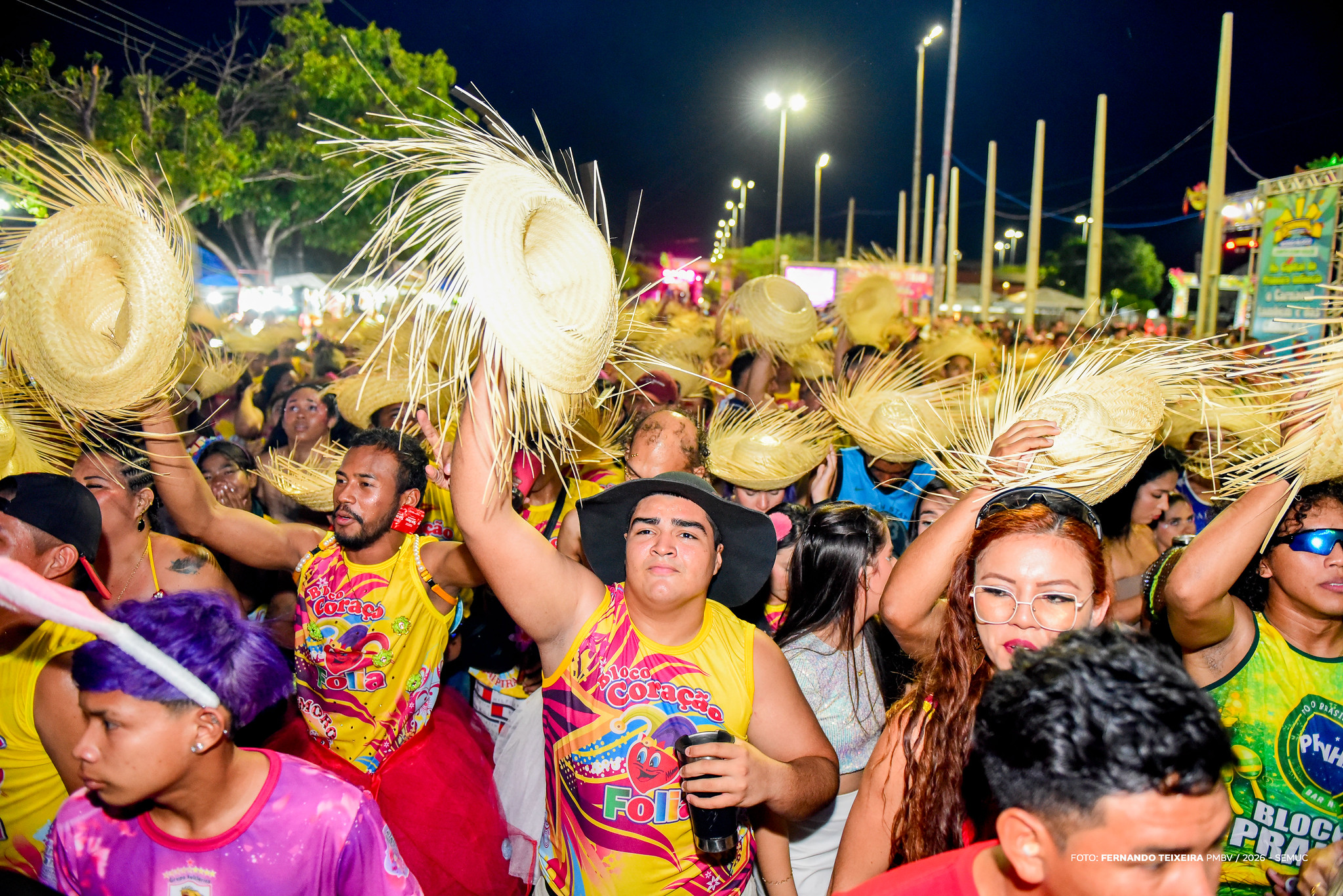 1771424833 60 Terra Samba e blocos encerram Carnaval 2026 na Paracat