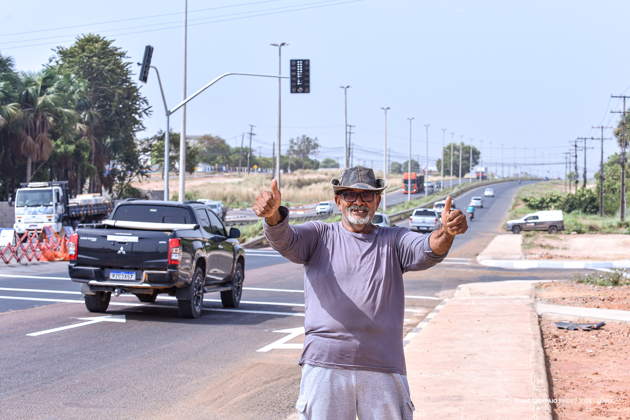 1771887678 282 Prefeitura instala semaforo na Avenida Brasil para melhorar fluidez