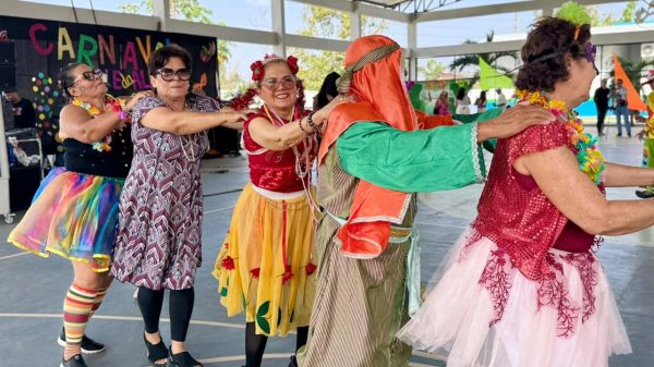 Setrabes promove Baile de Carnaval para idosos do centro integrado Ascom Setrabes 2