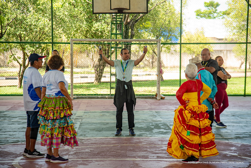Ensaios da quadrilha Cabelos de Prata incentivam convivencia e alegria