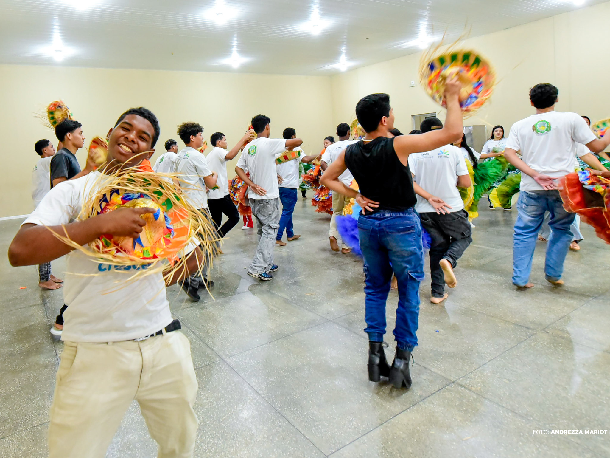 1779245617 955 Jovens celebram Sao Joao com ensaio de quadrilha no Crescer