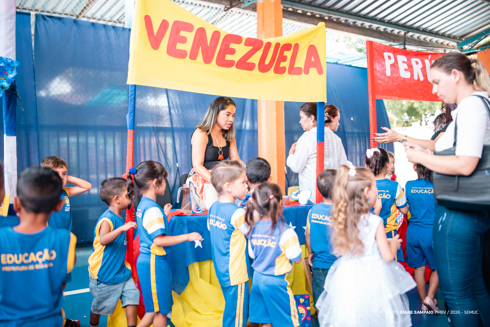 1790704860 890 Alunos vivenciam culturas latino americanas entre sabores e espanhol