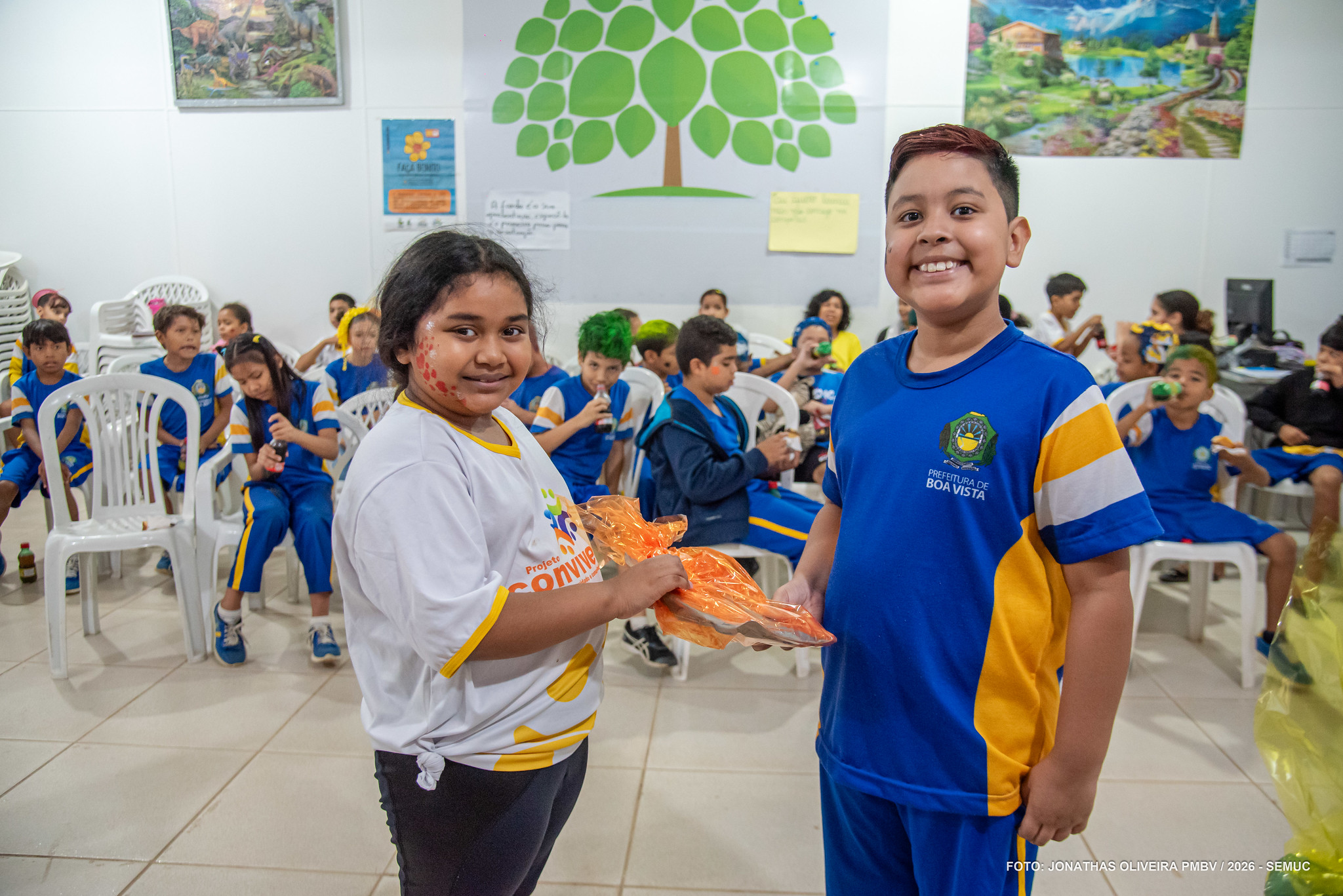 Crianças celebram Dia das Crianças com doação de brinquedos recicláveis 6 1791428099 870 Criancas celebram Dia das Criancas com doacao de brinquedos reciclaveis