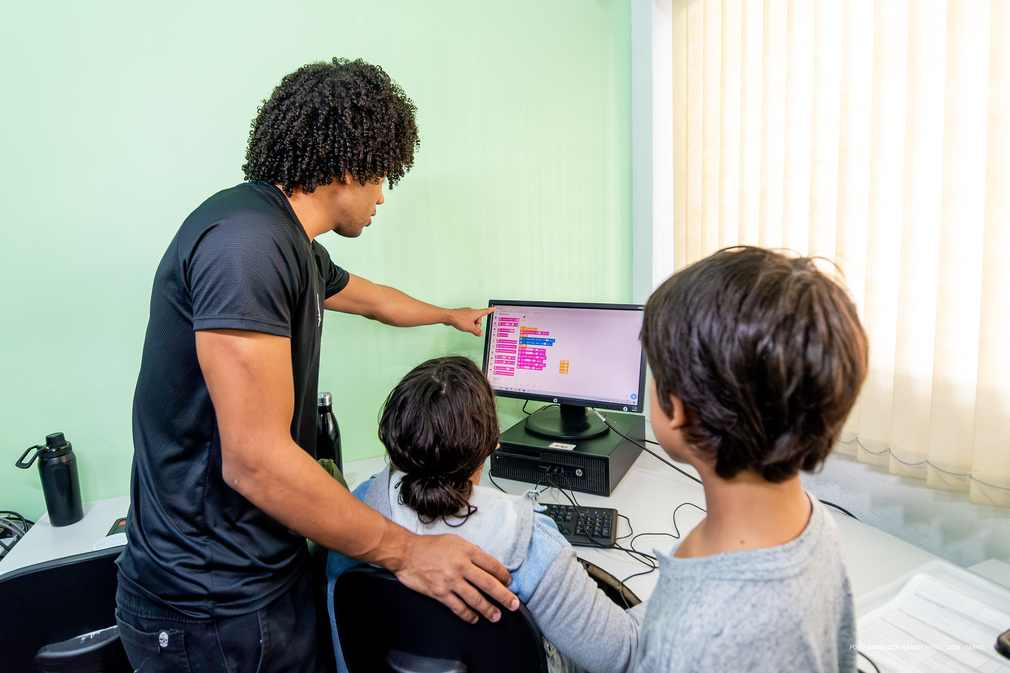 1791500434 229 Alunos do CMI se preparam para torneio de robotica