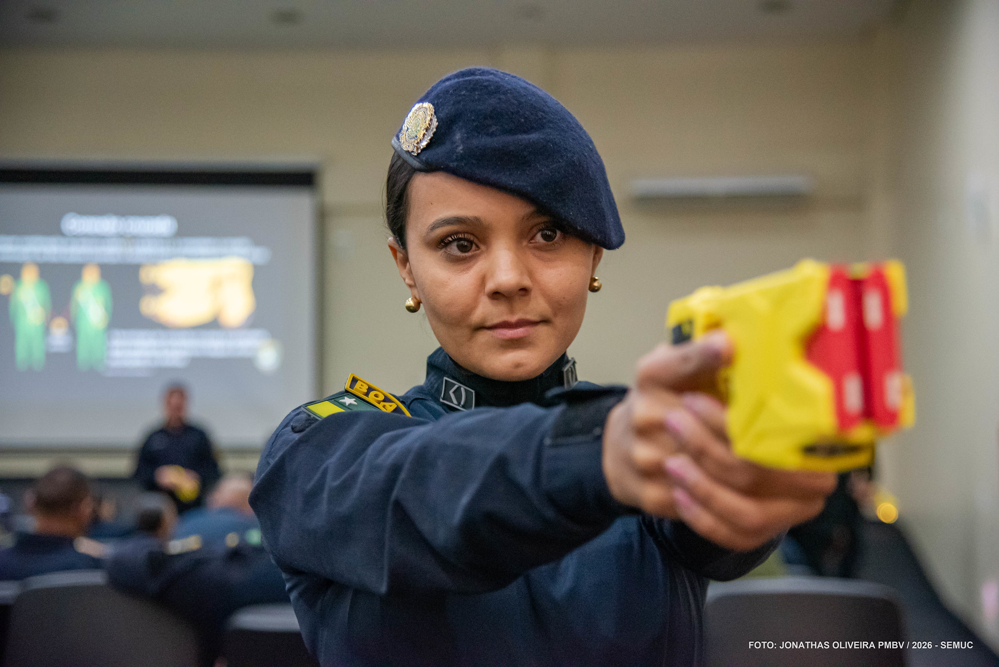 1791601732 316 Guardas de Boa Vista treinam para uso da Taser X2