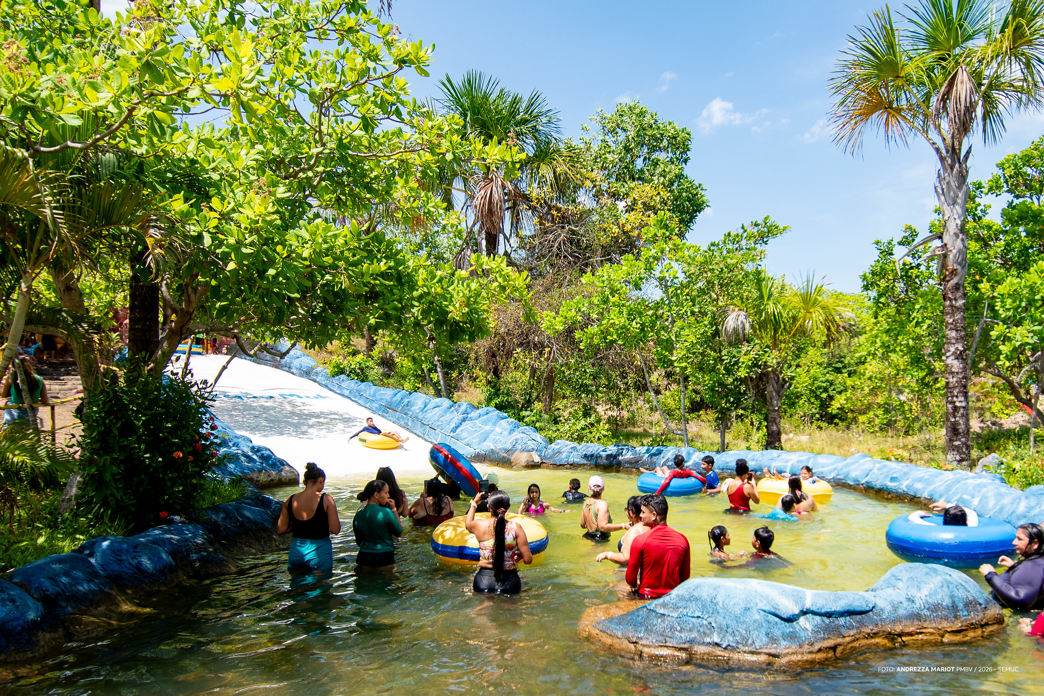 1791616186 235 Sol diversao aquatica e celebracao da infancia