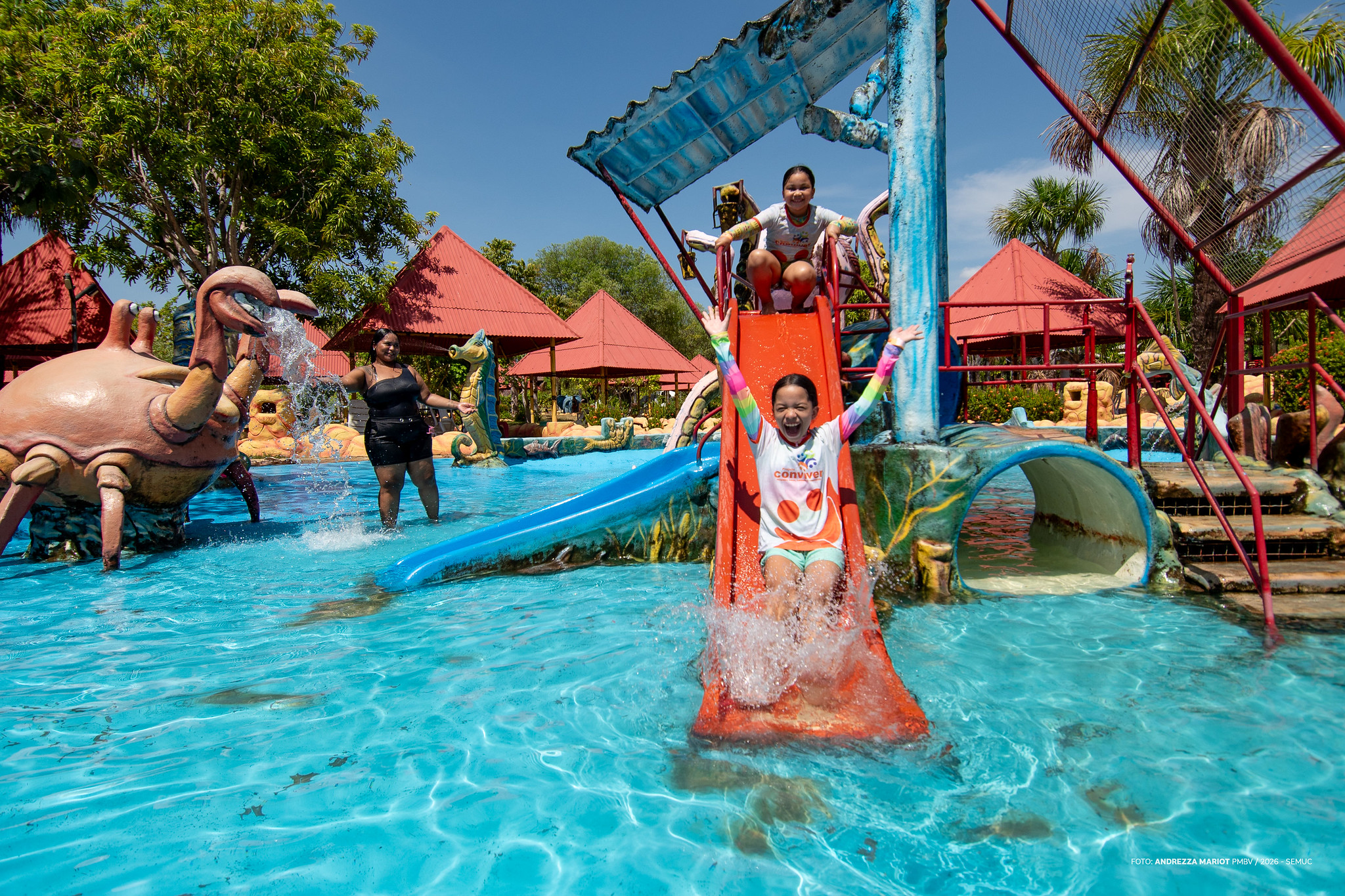 1791616187 248 Sol diversao aquatica e celebracao da infancia
