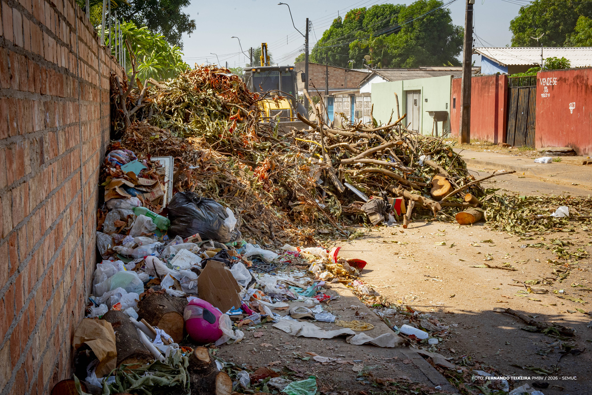 1793333991 115 Descarte irregular em Boa Vista continua prejudicando limpeza urbana