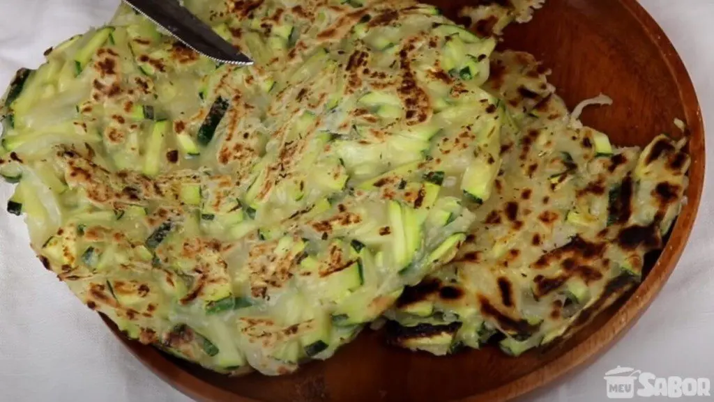 Panqueca vegana, suave e muito nutritiva, faça hoje mesmo e se encante com esse sabor! 1 38587cc8bf7340448397e850acc9e987
