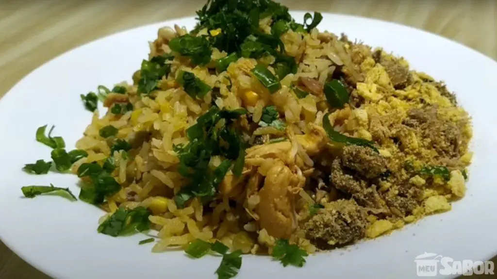 Saudades da comidinha da vovó? Aprenda a receita da galinhada perfeita que ela faz! 1 34fc22158b227e0b597afa7e141d1d77