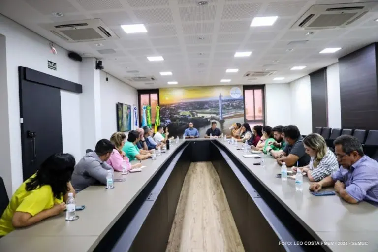 40e18208cd87026995eee0d03f76e0bb