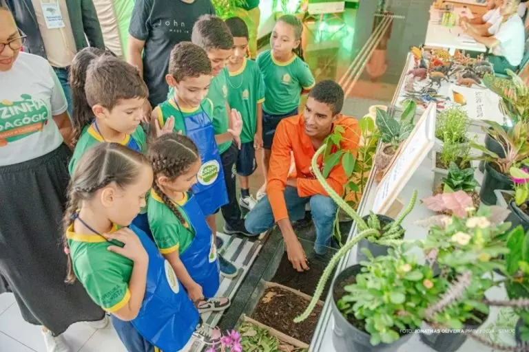 5c82512a6608aeca4e32a83dc0ca0598