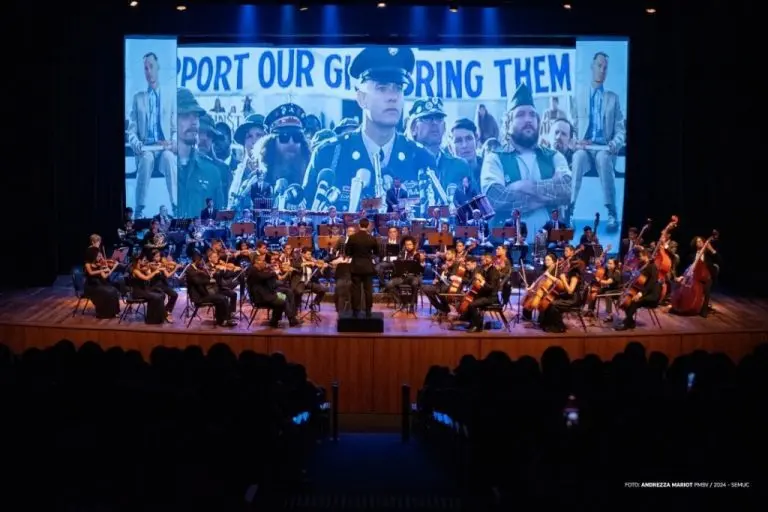 72302edf53e3d3c3cc325f32ef3d78b5