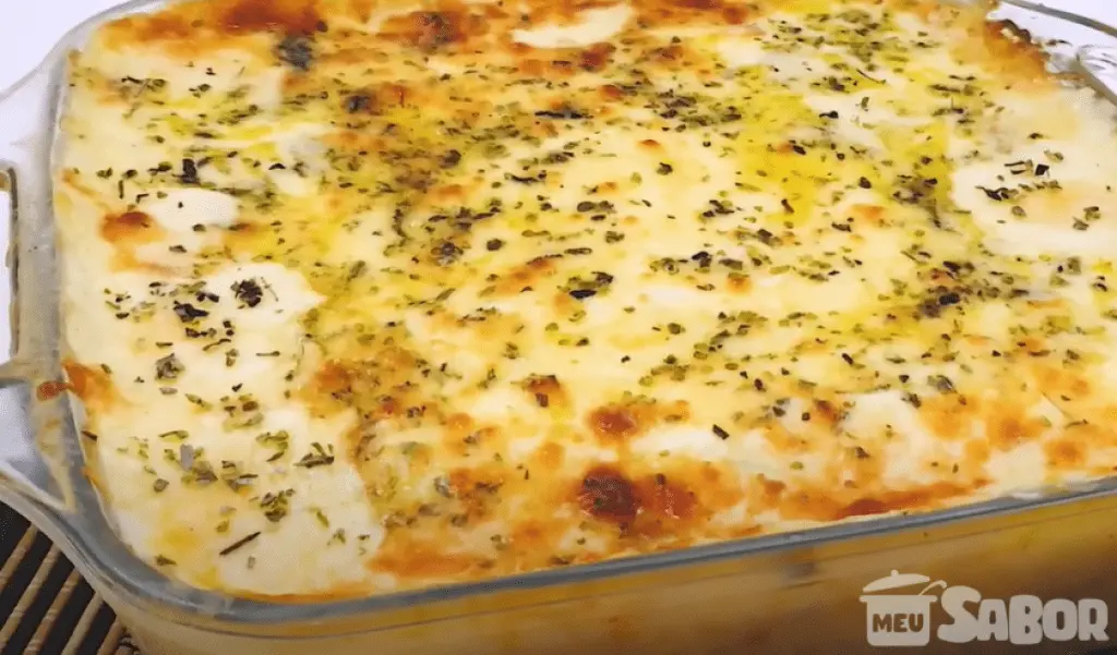 Receitinha de uma comida típica que todo mundo ama! Escondidinho de frango! 1 b4bb45282ab38030a7318df6b0db1427