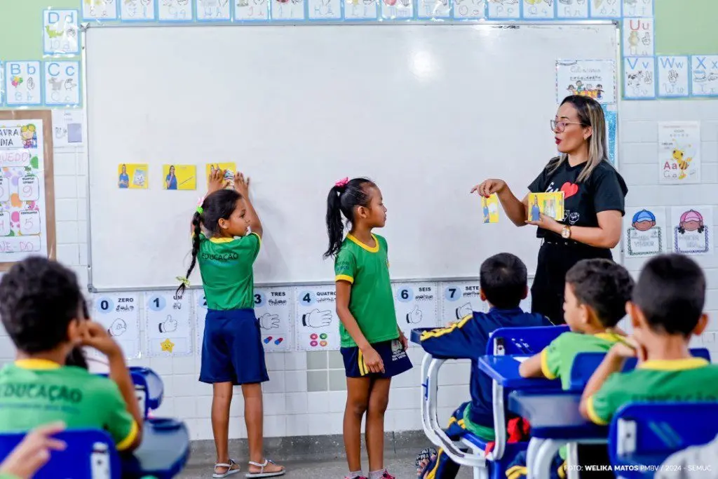 Alunos com surdez recebem atendimentos especializados na Rede Municipal de Ensino 1 1a43e6bffda70ac80748cae7da4ba5c3