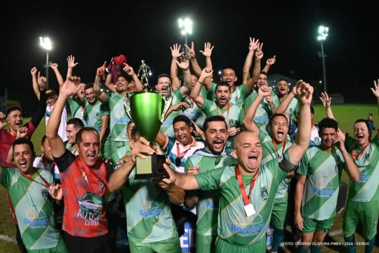 debce60807006626d8cc603cd90cc811