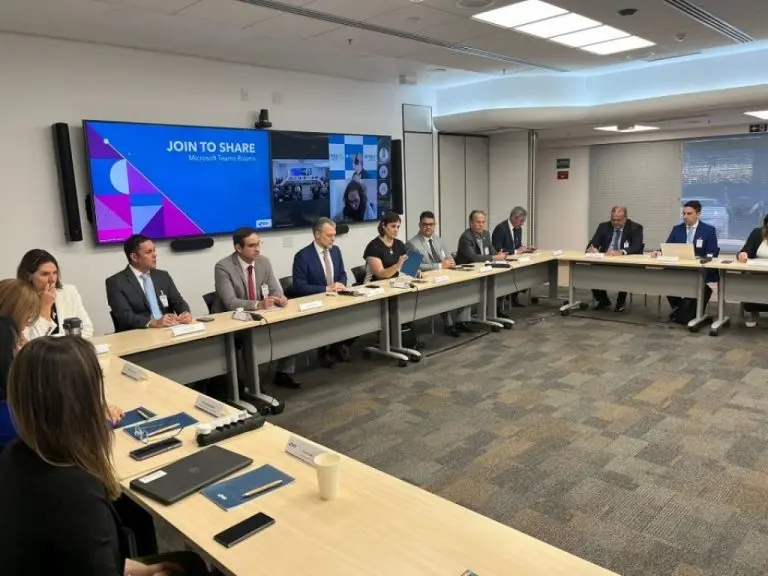 46b27f24cac1e9289917f29a78e2659f