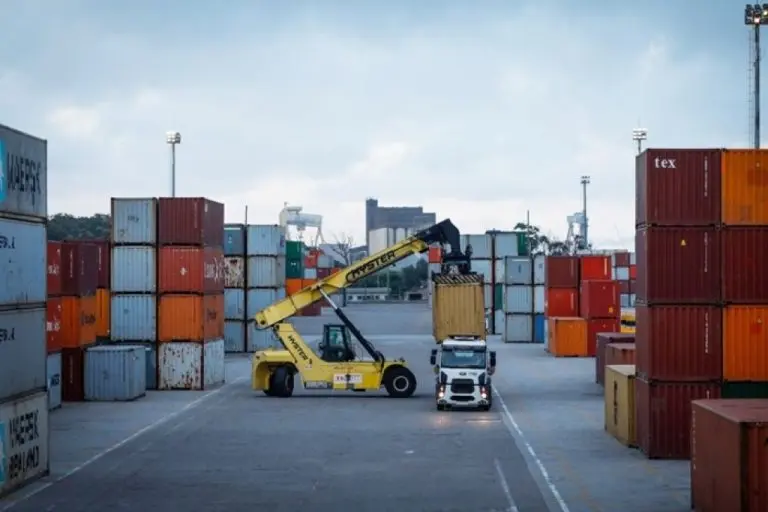 649e2e625113033cf54f97d7ef6f4648