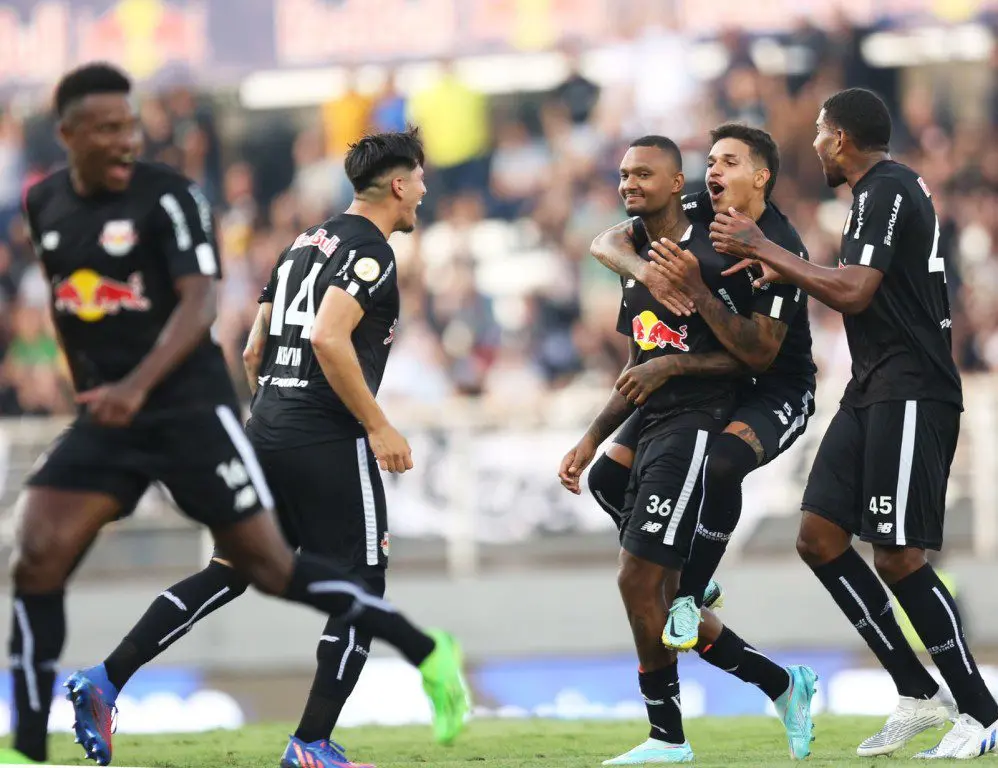 Red Bull Bragantino e Flamengo empatam em jogo conturbado pelo Brasileirão 1 dbe72a421b6113e5151dbf4c6dd27dc4