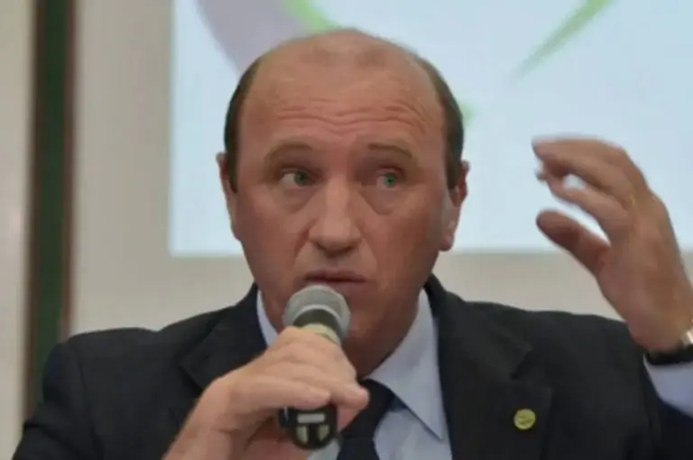 14307e9767563c414a6979ad774e4b66