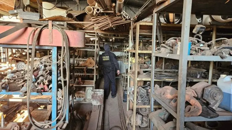 7de321743bd4dc5a83cea50879d3d1f2