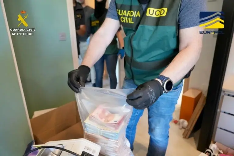 8f2299ebc1eed143e5bf92e0c63efa2e