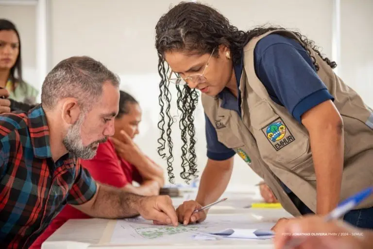 9899ecef1739781bf2fb916b8e7a30fc