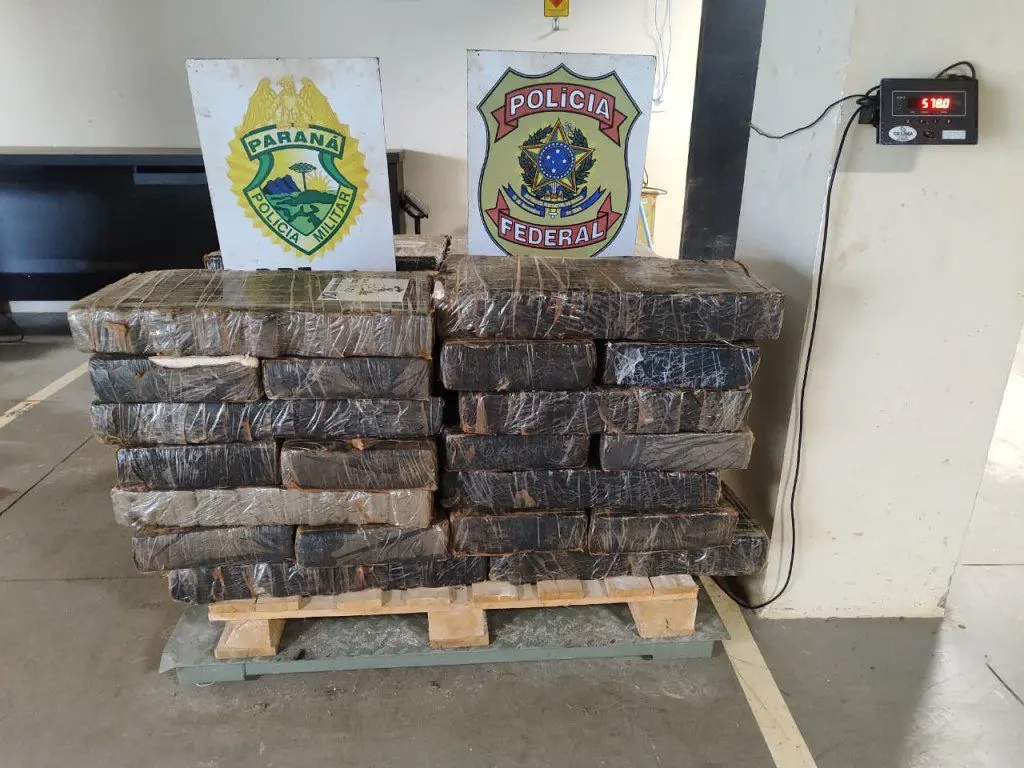 PF, BPFron e BPM/PR apreendem 578kg de maconha na cidade de Terra Roxa/PR 1 17b49001142b169696da87f6b60de6e8