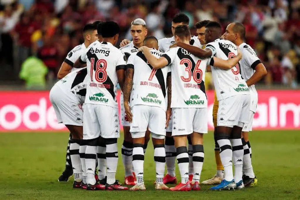 Vasco vence o Atlético-GO e conquista quarta vitória consecutiva no Brasileirão 1 58a8df950c26f9137cac69b7bb966276