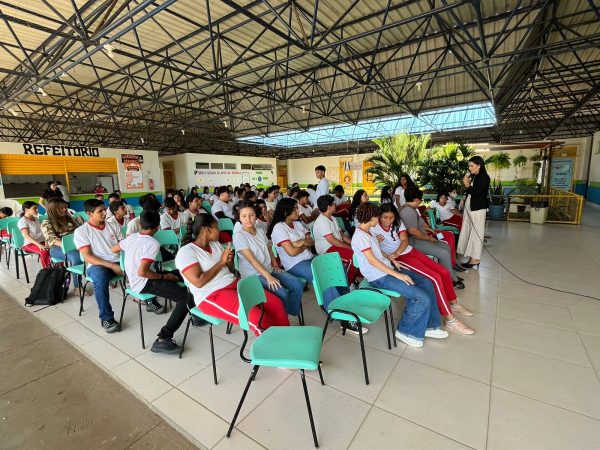 Acao psicossocial em Colegio Militarizado promove valorizacao da vida por meio de palestras