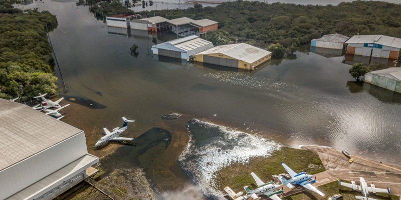 Aeroporto de Porto Alegre volta a receber voos comerciais na