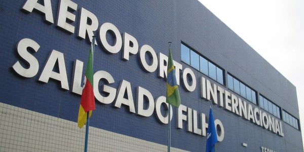 Apos enchentes Aeroporto Salgado Filho reabre nesta segunda no RS
