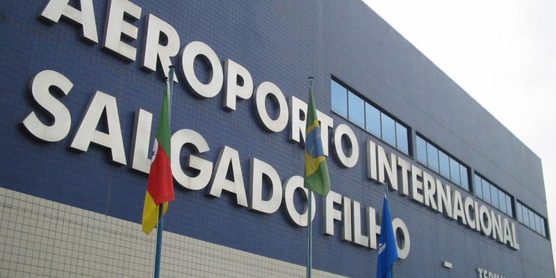 Apos enchentes Aeroporto Salgado Filho reabre nesta segunda no RS
