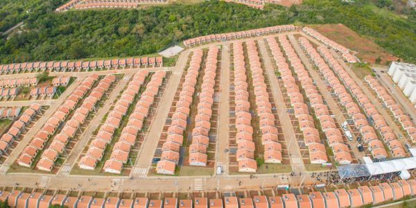Governo autoriza contratacao de moradias em oito estados
