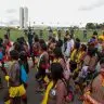 Indigenas marcham em Brasilia contra marco temporal