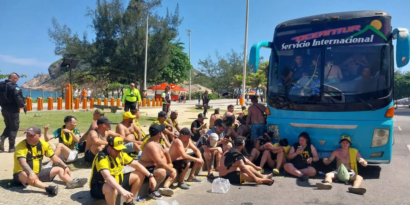 Mais de 200 torcedores do Penarol sao presos por confusao