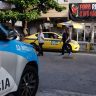 Manifestantes bloqueiam entrada de gestores em hospital do Rio