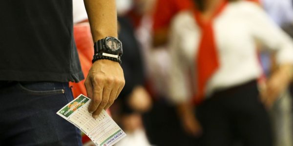 Mega Sena acumula e premio esta estimado em R 85 milhoes
